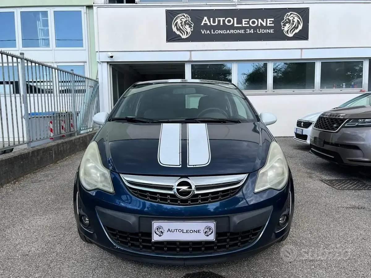 Usata Opel Corsa 86 CV (63 kW) 2012 Blu Utilitaria