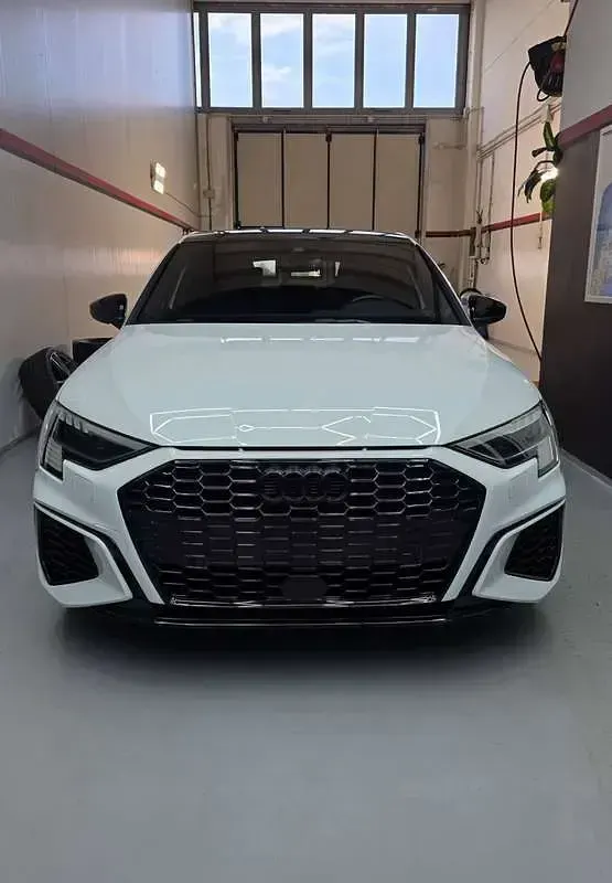 Usata Audi A3 Ambiente 150 CV (110 kW) 2023 Bianco Berlina