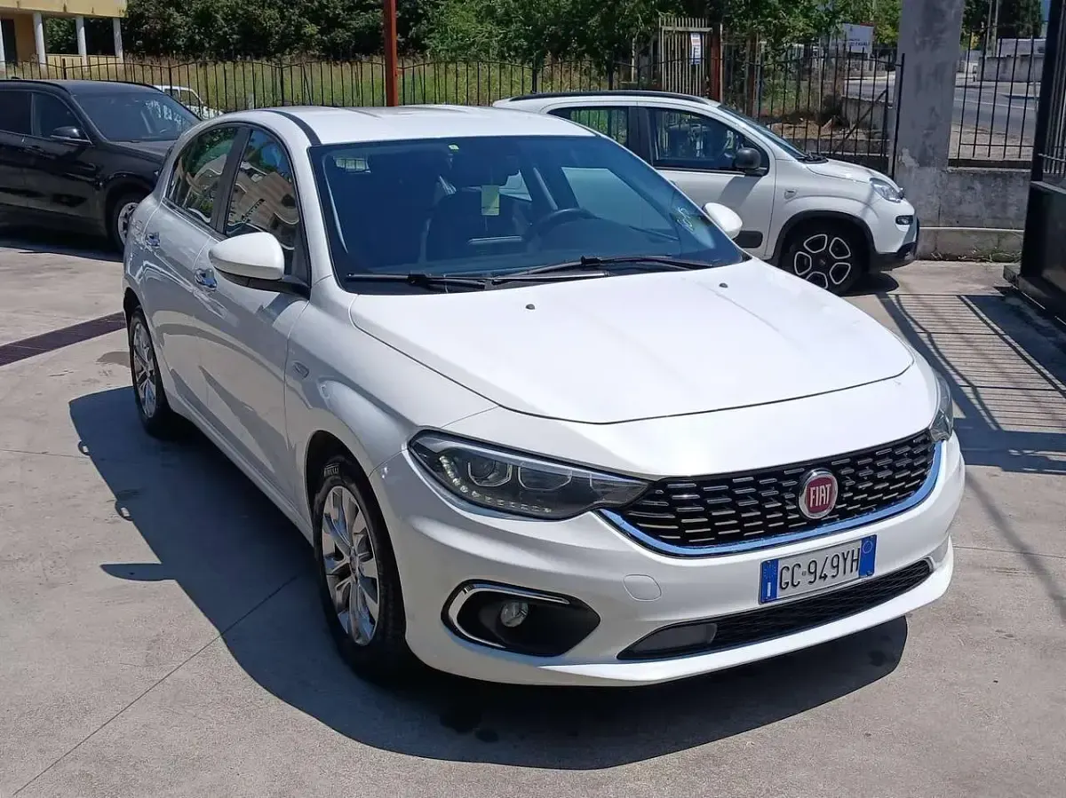 Usata Fiat Tipo Lounge 120 CV (88 kW) 2020 Bianco Berlina