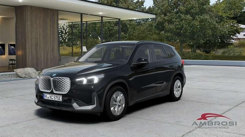 Nuova BMW iX1 150 kW (204 CV) 2026 Black pastello SUV