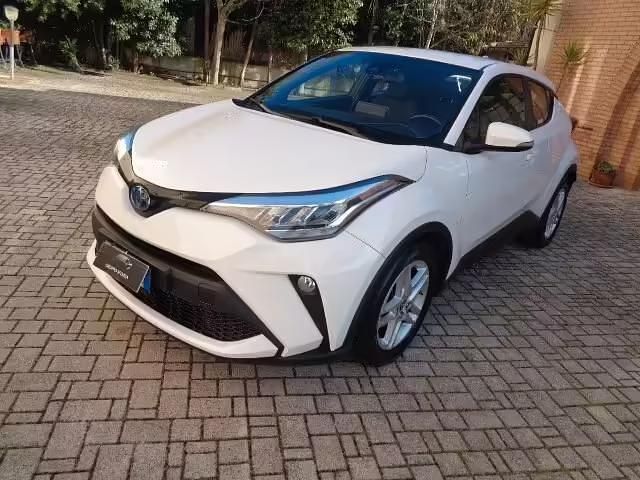 Usata Toyota C-HR Active 97 CV (71 kW) 2023 Bianco SUV