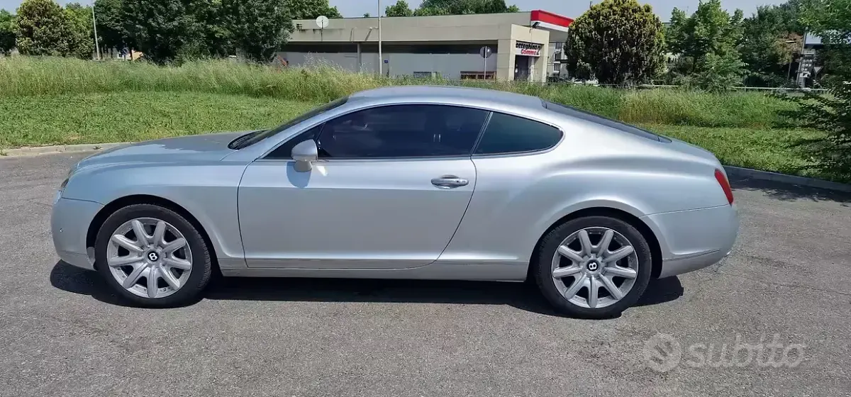 Usata Bentley Continental GT 559 CV (411 kW) 2004 Grigio Coupé