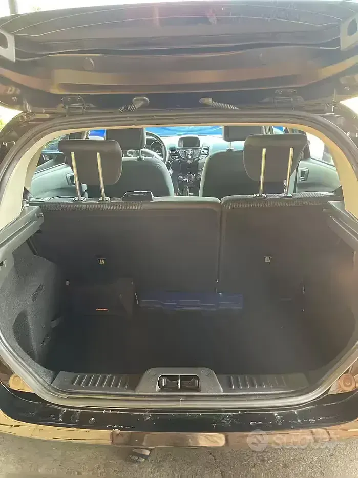 Usata Ford Fiesta Titanium 95 CV (69 kW) 2017 Nero Utilitaria
