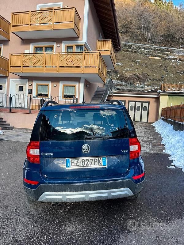 Usata Skoda Yeti 105 CV (77 kW) 2015 Blu SUV
