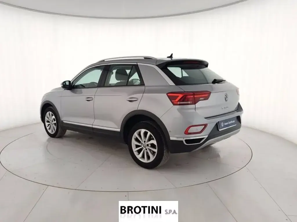 Usata VW T-Roc Style 110 CV (80 kW) 2023 Grigio SUV