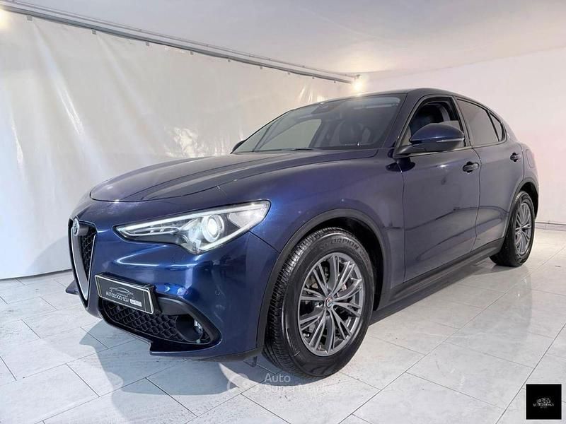 Usata Alfa Romeo Stelvio 182 CV (133 kW) 2018 Blu SUV