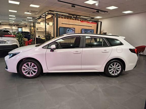 Nuova Toyota Corolla Active 2026 Bianco Station wagon