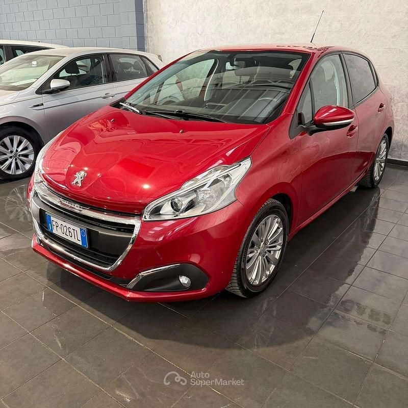 Usata Peugeot 208 Allure 75 CV (55 kW) 2018 Rosso Utilitaria