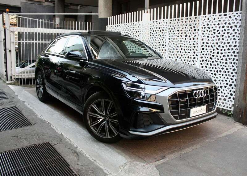 Nero mythos met. Usata 2021 Audi Q8 S-Line SUV | 62.900 € (Buon prezzo) - Immagine 1/4
