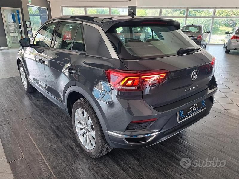 Usata VW T-Roc Style 116 CV (85 kW) 2019 Grigio SUV