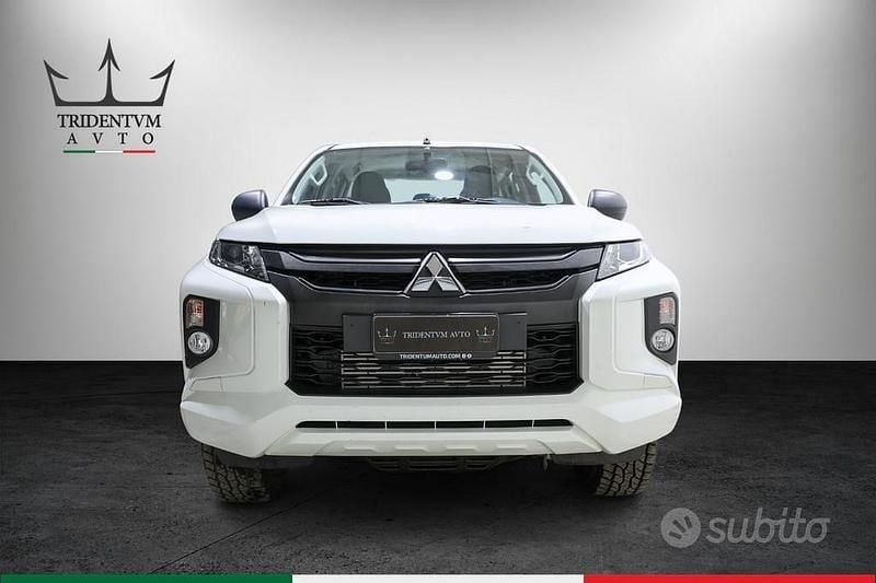 Usata Mitsubishi L200 Invite 150 CV (110 kW) 2019 Bianco Pick-up