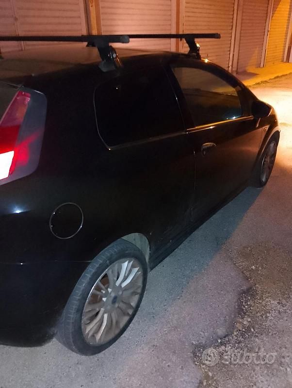 Usata Fiat Grande Punto 120 CV (88 kW) 2008 Nero Utilitaria