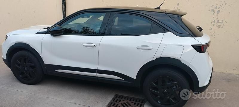 Usata Opel Mokka 101 CV (74 kW) 2024 Bianco SUV