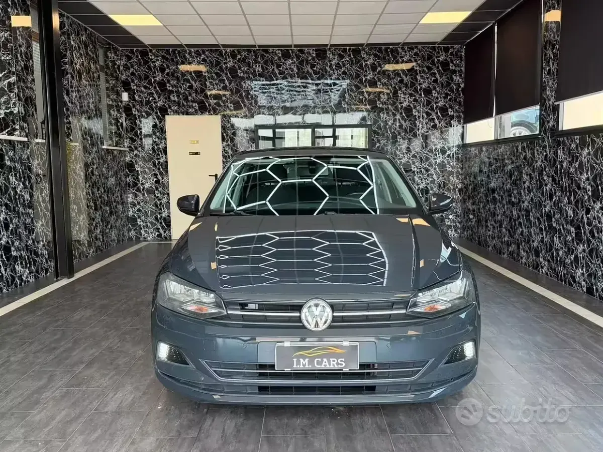 Usata VW Polo Comfortline 95 CV (69 kW) 2018 Grigio Utilitaria