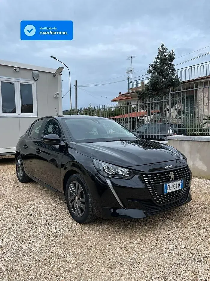 Usata Peugeot 208 Active 75 CV (55 kW) 2021 Nero Utilitaria