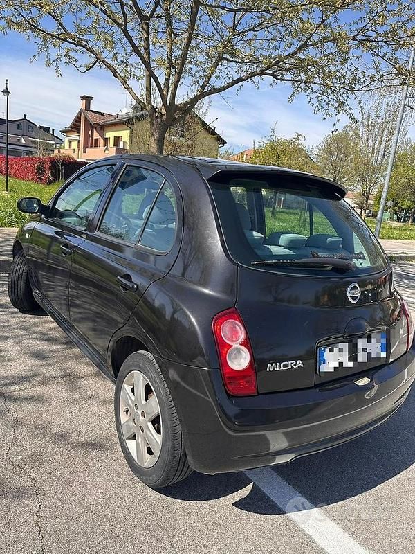 Usata Nissan Micra 2005 Nero Utilitaria