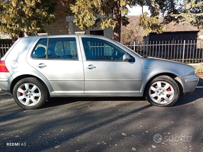 Grigio Usata 2004 VW Golf Tre volumi | 2000 € (Ottimo prezzo) - Immagine 1/4