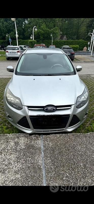 Usata Ford Focus 2013 Grigio Station wagon