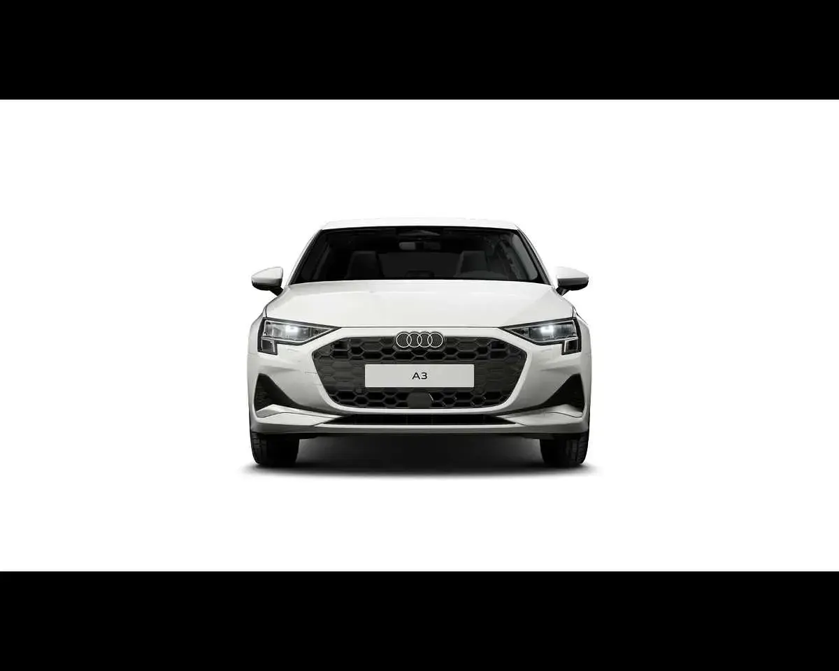 Nuova Audi A3 Advanced 150 CV (110 kW) 2026 Bianco arkona Berlina