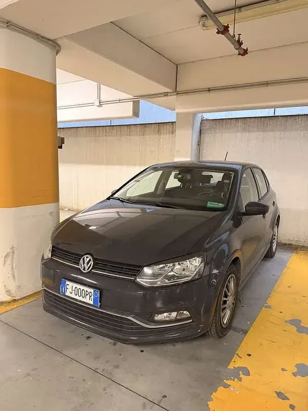 Usata VW Polo Comfortline 69 CV (50 kW) 2017 Grigio Berlina