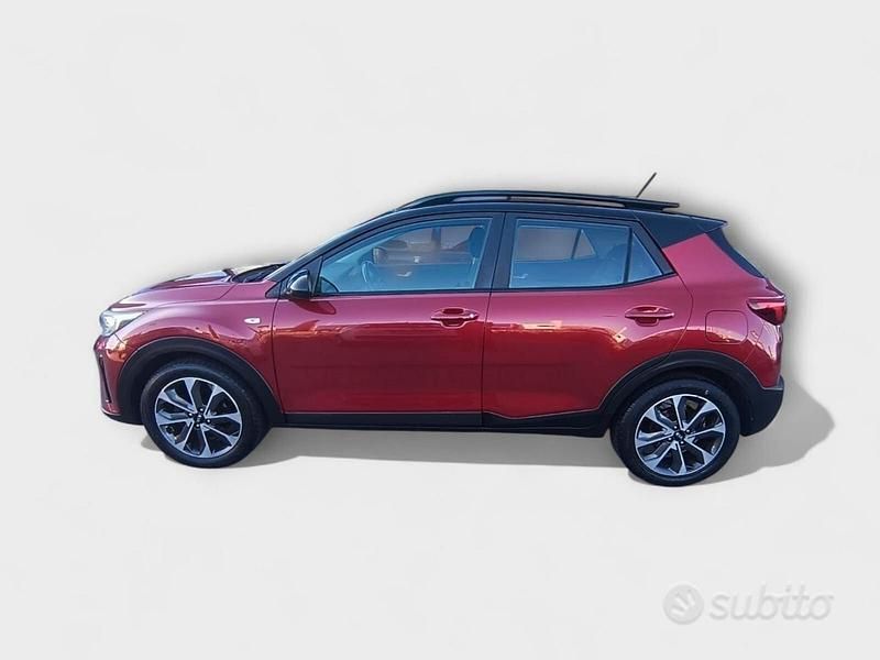 Usata Kia Stonic Style 101 CV (74 kW) 2018 Rosso SUV