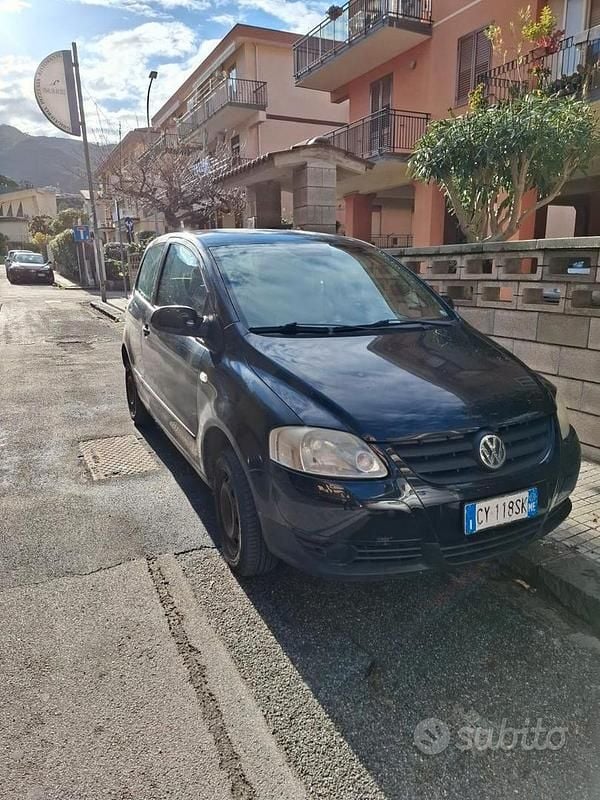 Usata VW Fox 70 CV (51 kW) 2005 Nero Utilitaria