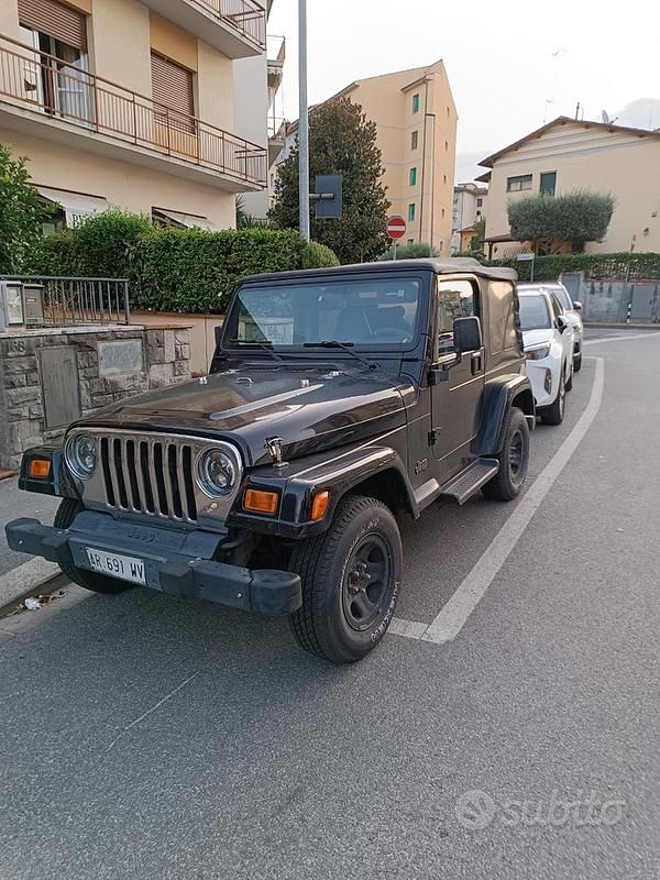 Usata Jeep Wrangler 177 CV (130 kW) 1997 Nero SUV