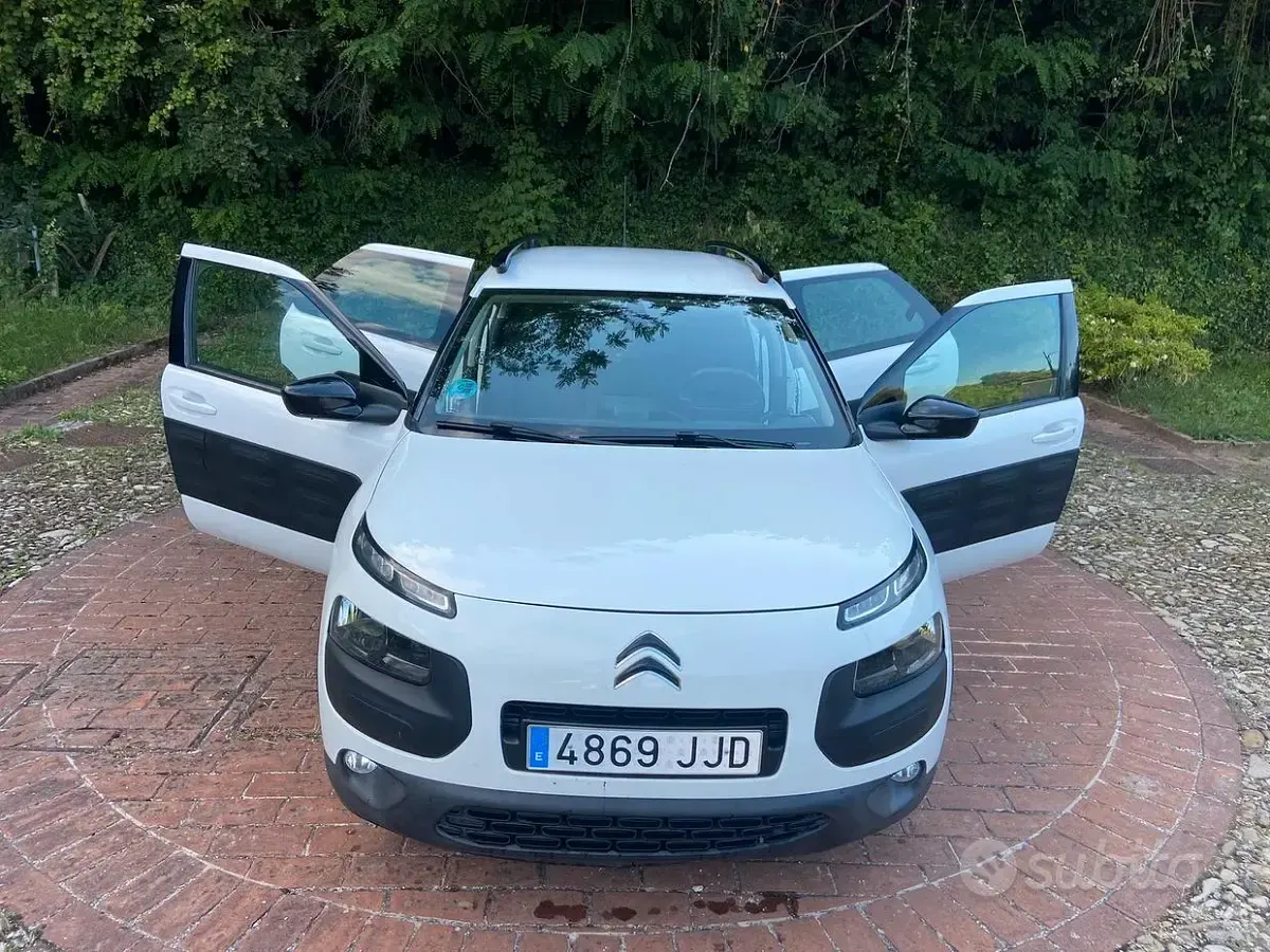 Usata Citroën C4 Cactus 99 CV (72 kW) 2015 Bianco Utilitaria