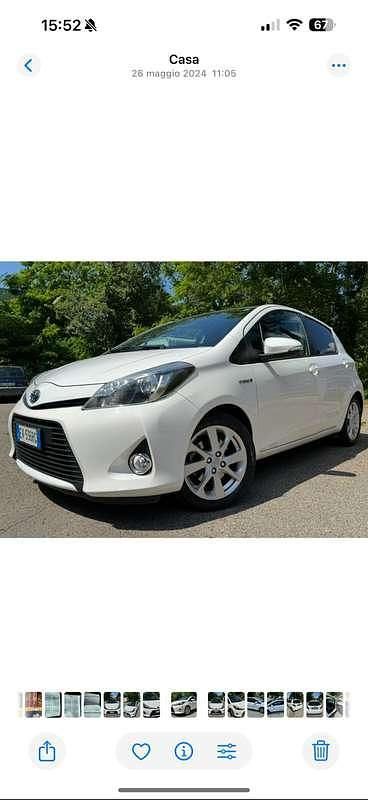 Usata Toyota Yaris Hybrid Lounge+ 75 CV (55 kW) 2014 Bianco Berlina