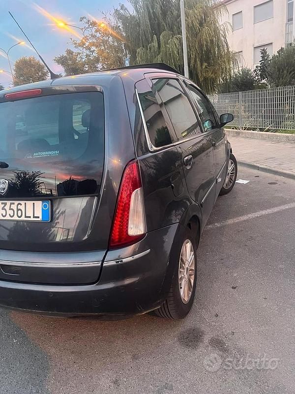 Usata Lancia Musa 120 CV (88 kW) 2009 Monovolume