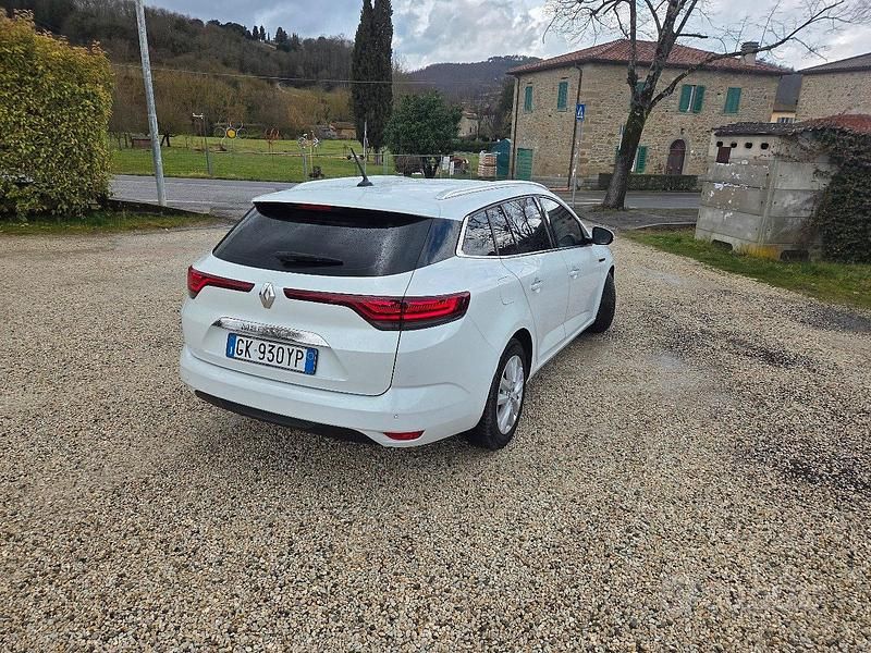 Usata Renault Mégane IV 115 CV (84 kW) 2022 Bianco Station wagon
