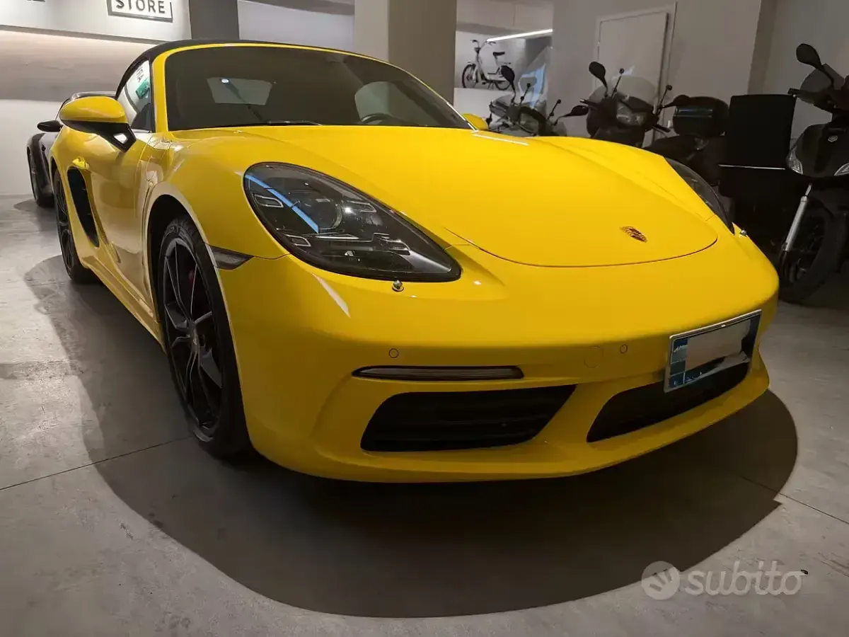 Usata Porsche Boxster 350 CV (257 kW) 2016 Giallo Cabrio