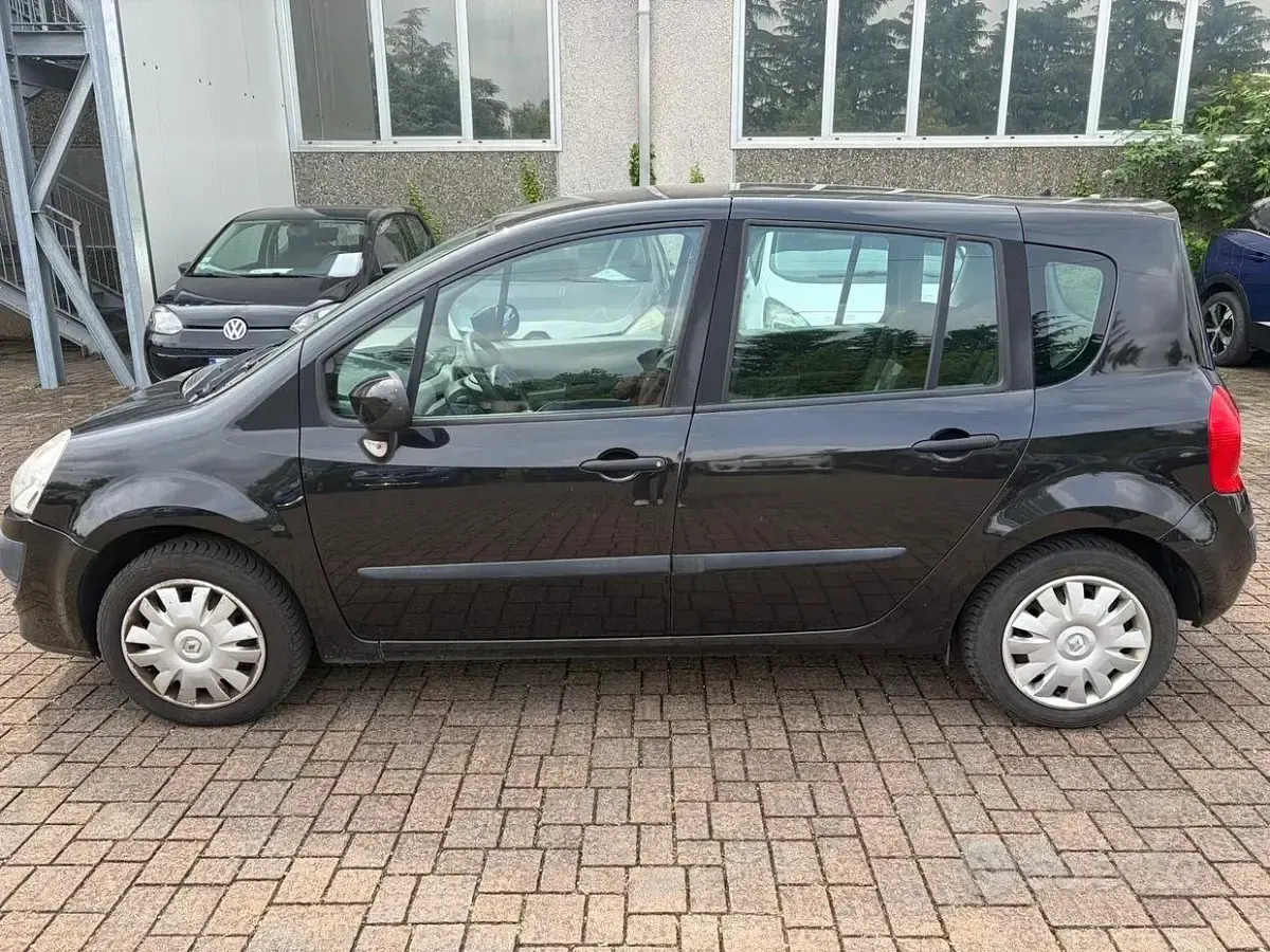 Usata Renault Modus 101 CV (74 kW) 2009 Nero Monovolume