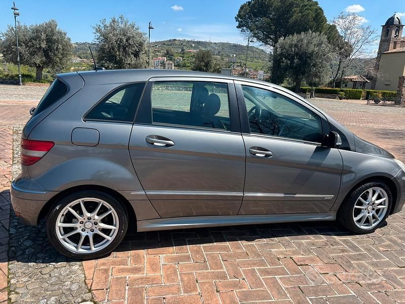 Usata Mercedes B170 2008 Grigio Monovolume