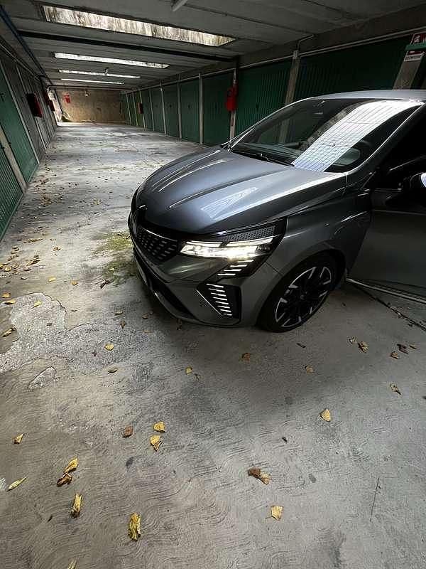 Usata Renault Clio V 101 CV (74 kW) 2024 Grigio Berlina