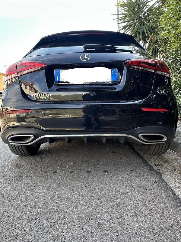 Usata Mercedes A180 2022 Nero Berlina