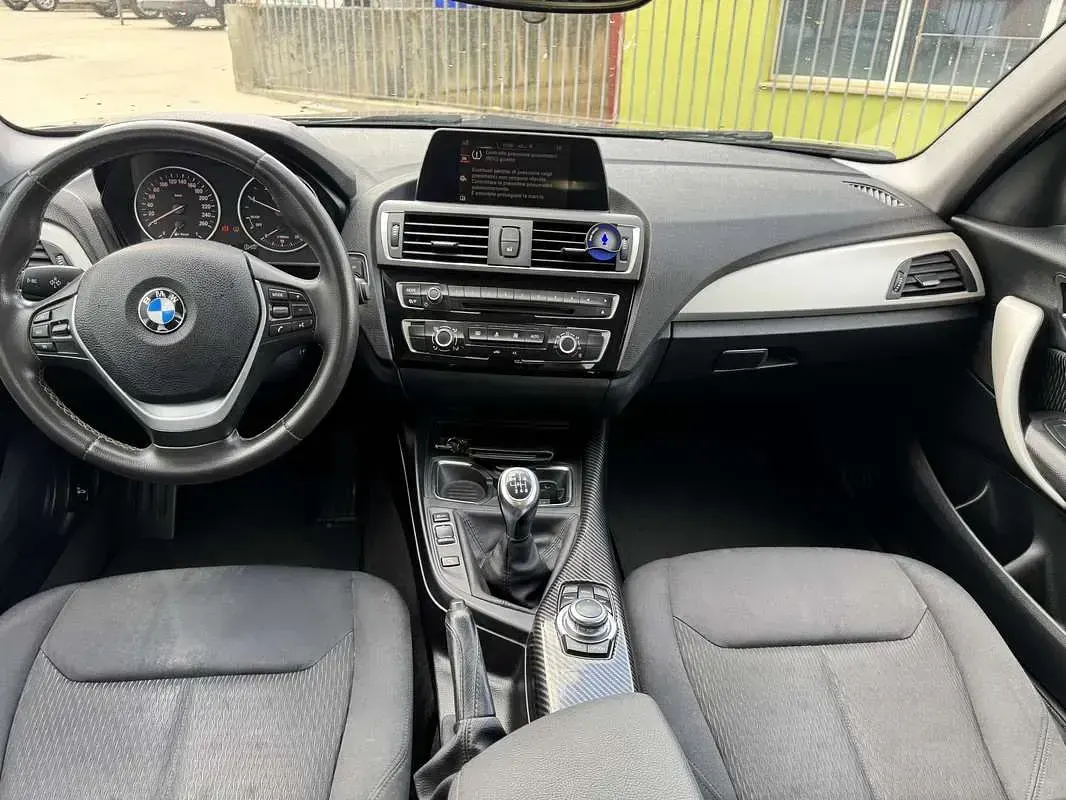 Usata BMW 116 Sport Line 116 CV (85 kW) 2016 Nero Utilitaria