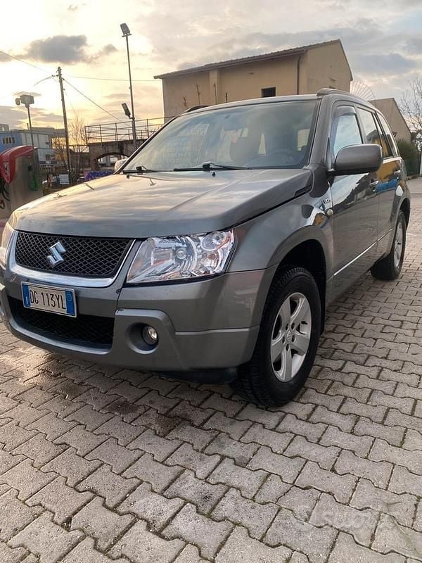 Usata Suzuki Vitara 2007 Grigio SUV