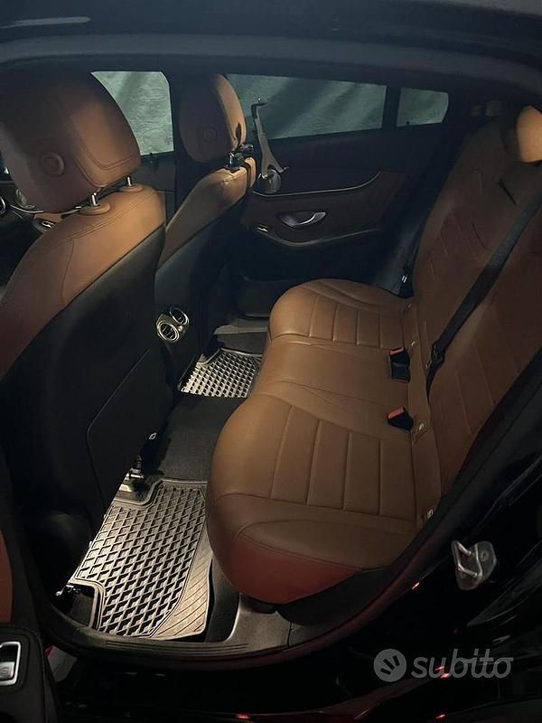 Usata Mercedes GLC300 AMG Line Premium Plus 245 CV (180 kW) 2019 Nero Coupé