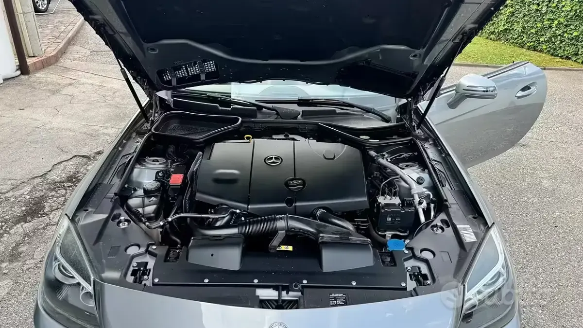 Usata Mercedes SLK250 AMG 204 CV (150 kW) 2012 Grigio Cabrio