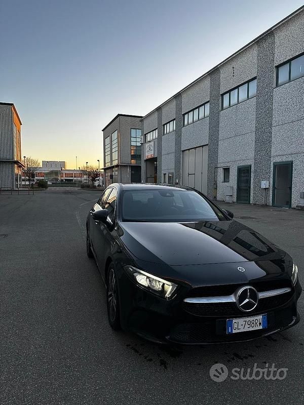 Usata Mercedes A180 Edition 136 CV (100 kW) 2022 Nero Berlina