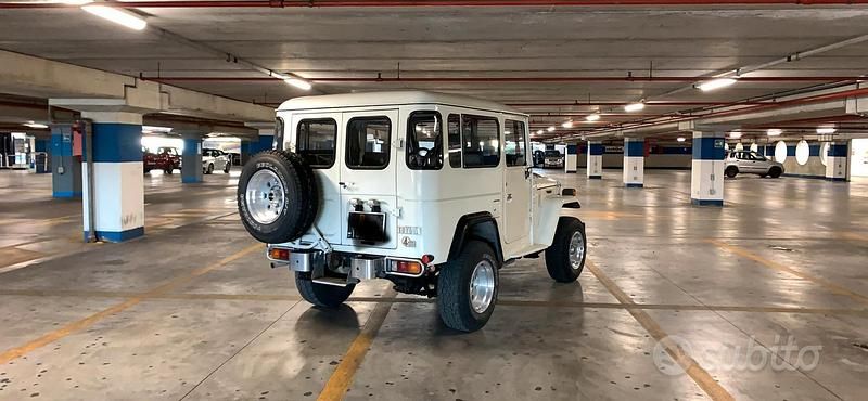 Usata Toyota Land Cruiser 1981 Bianco SUV