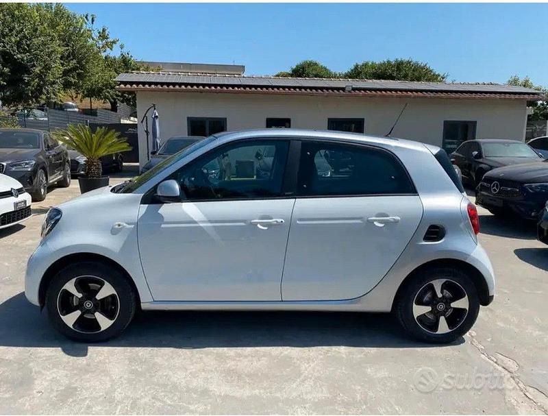 Usata Smart ForFour Passion 2019 Bianco Utilitaria