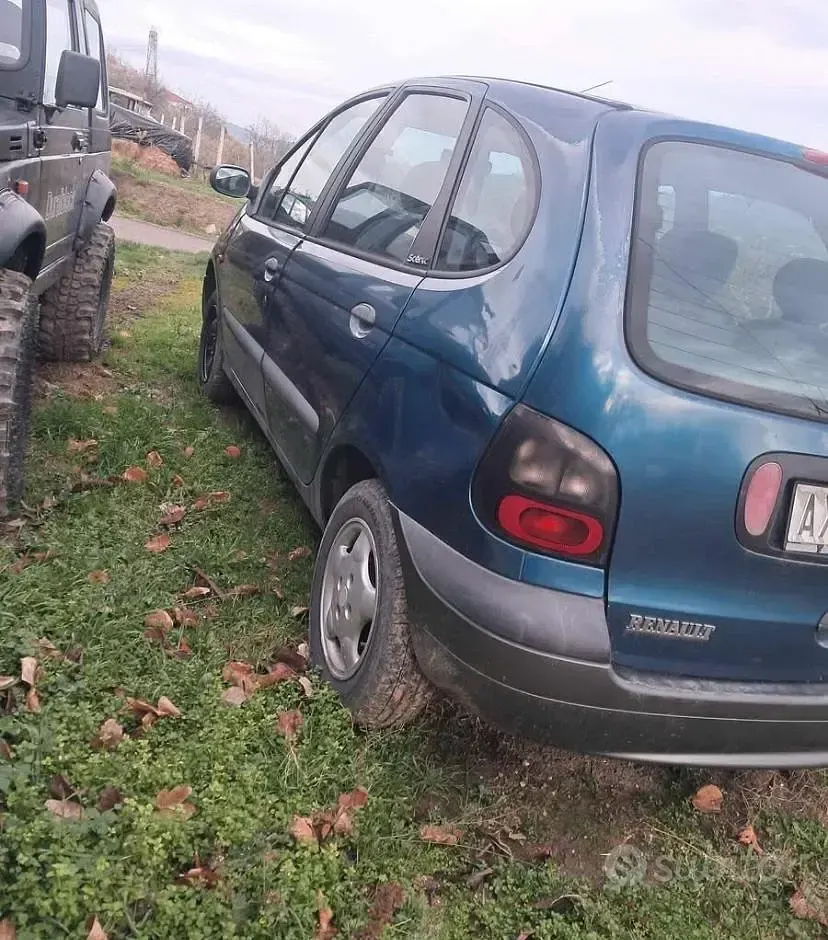 Usata Renault Scenic E-Tech 90 CV (66 kW) 1998 Blu Berlina