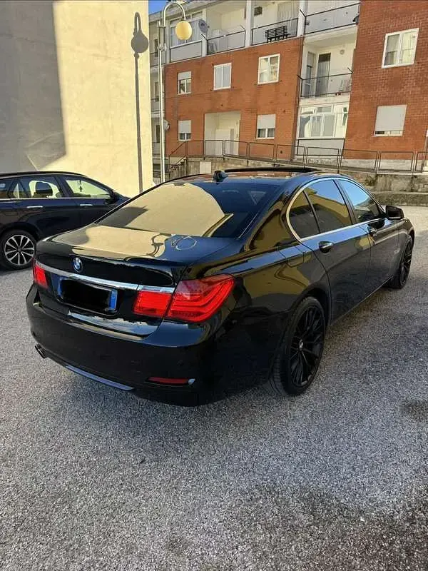 Usata BMW 730 Efficient Dynamics 245 CV (180 kW) 2010 Nero Berlina