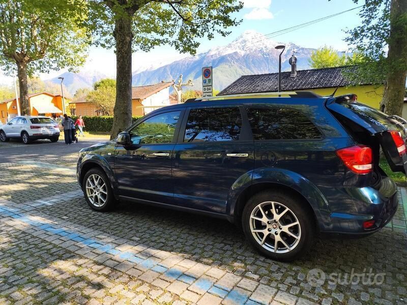 Usata Fiat Freemont 170 CV (125 kW) 2013 Blu SUV