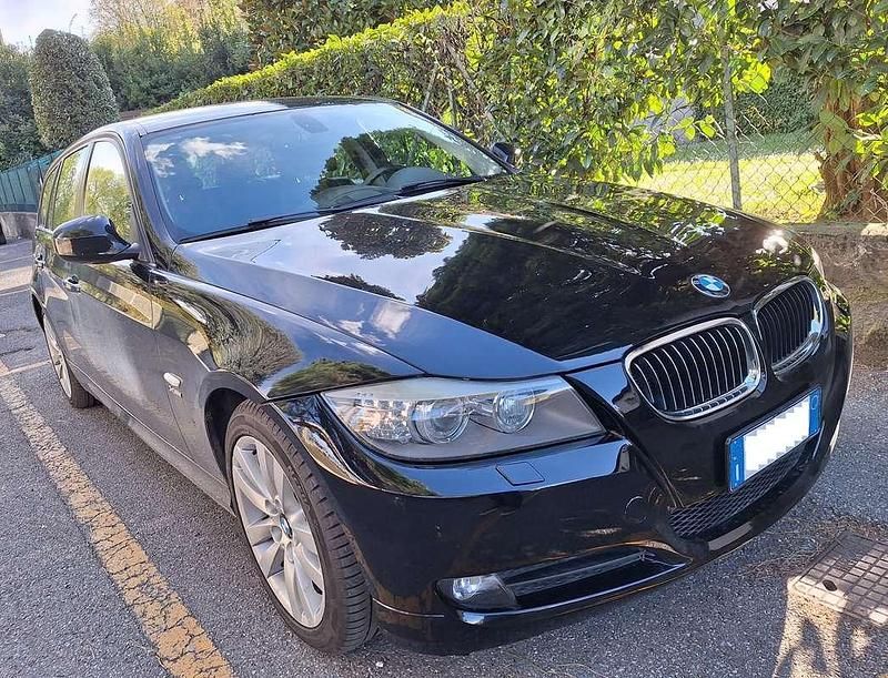 Usata BMW 320 Comfort Edition 184 CV (135 kW) 2011 Nero Station wagon