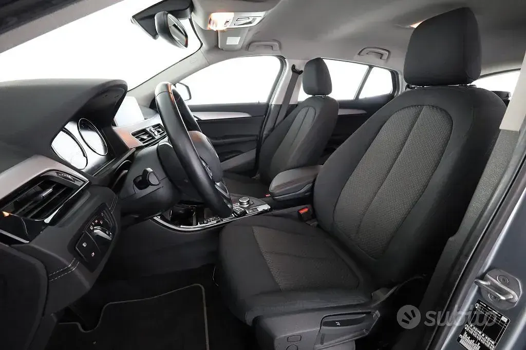 Usata BMW X2 Advantage 116 CV (85 kW) 2023 Grey metallic SUV