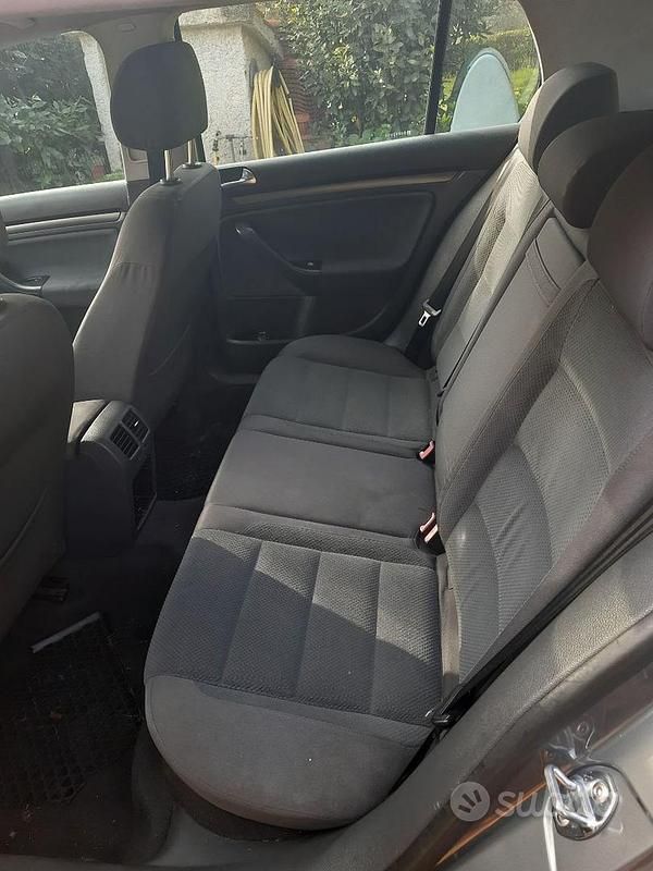Usata VW Golf IV Comfortline 105 CV (77 kW) 2005 Grigio Berlina