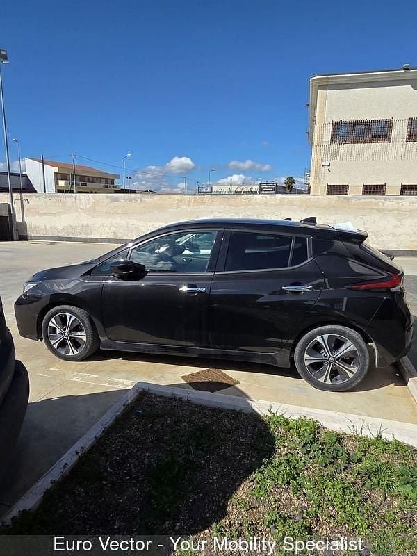 Usata Nissan Leaf 110 kW (150 CV) 2022 Nero Utilitaria